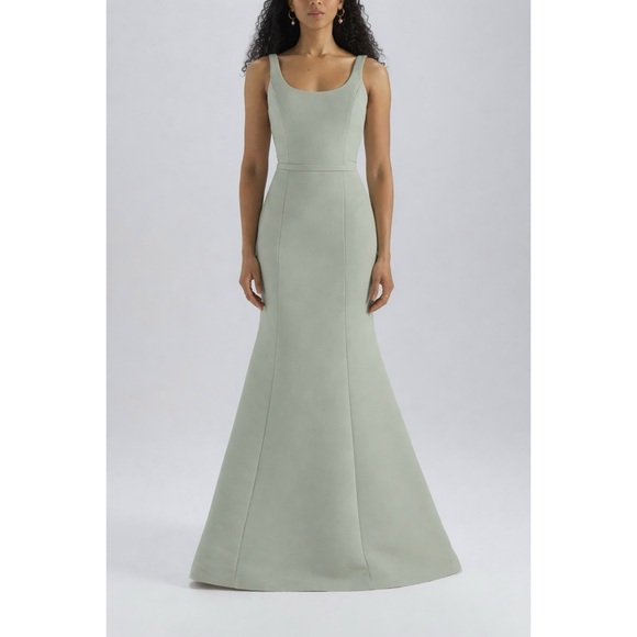 AMSALE Bentley Gown in the color “Moss” (sage green)NWT